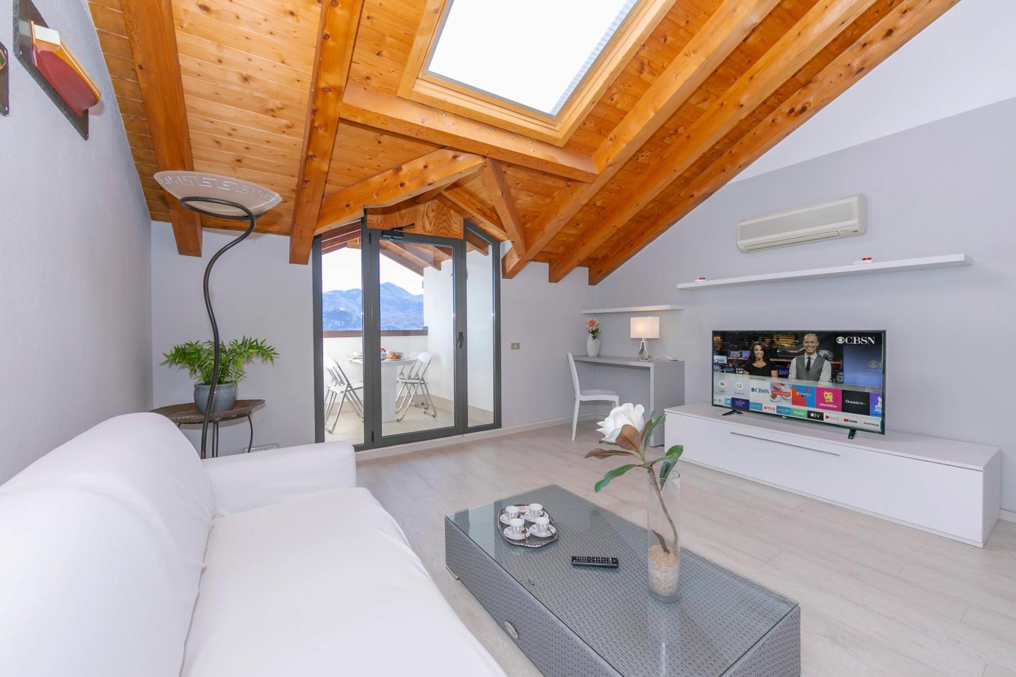 Blu Lake Apartment On Ghiffa Beach - Happy Rentals エクステリア 写真